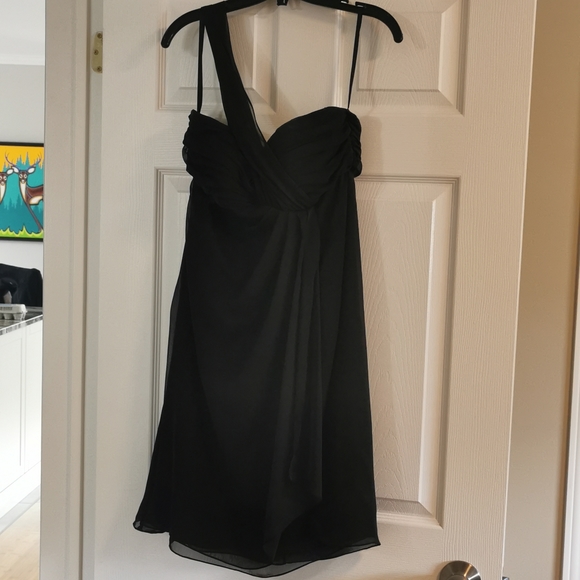 Black strapless cocktail dress. Size 12 (fits more like a size 10). - Picture 1 of 3